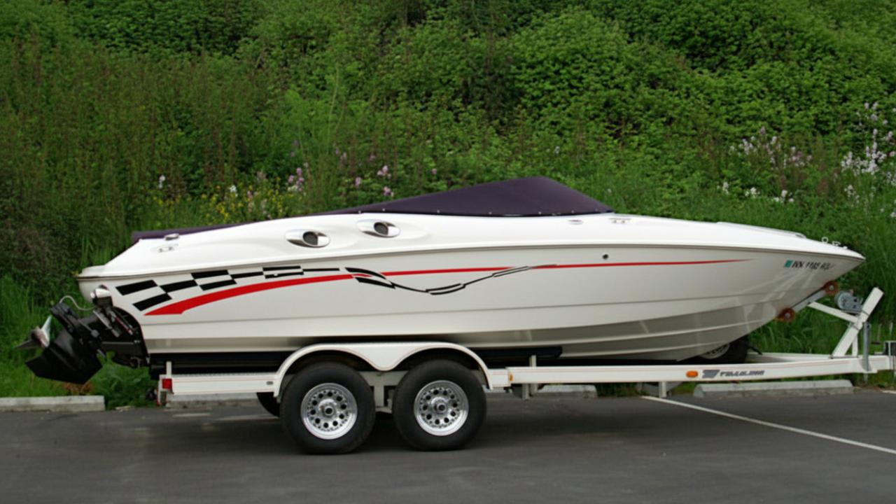 AP-FRST-018 - Freestyle Series 3 Color Vinyl Boat Graphics Kit